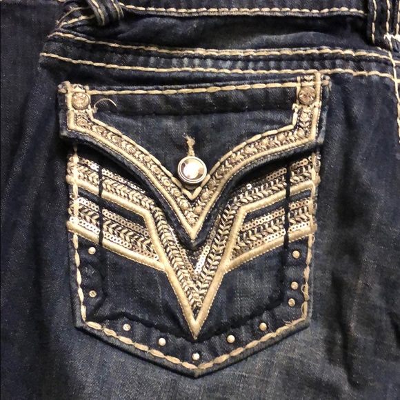 Jeans - Picture 2 of 4